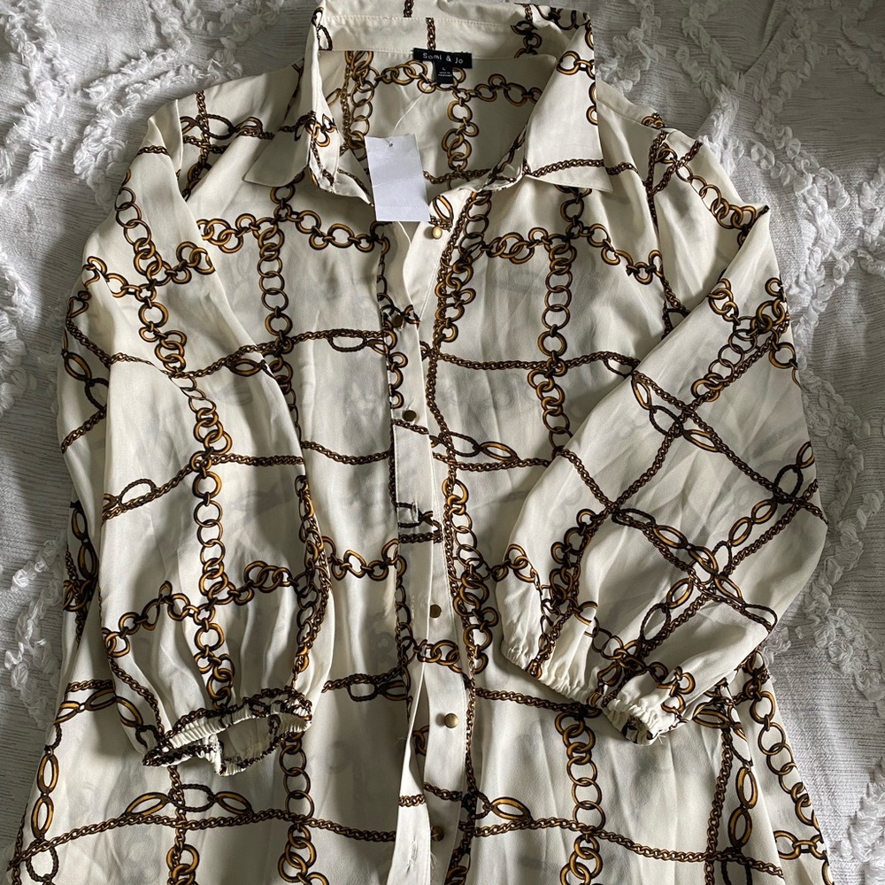 Sami & Jo Long Sleeve Chain Print Split Neck Blouse